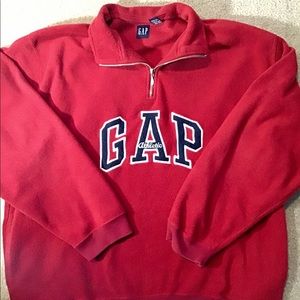 GAP MEN’s RED PULLOVER SIZE XL